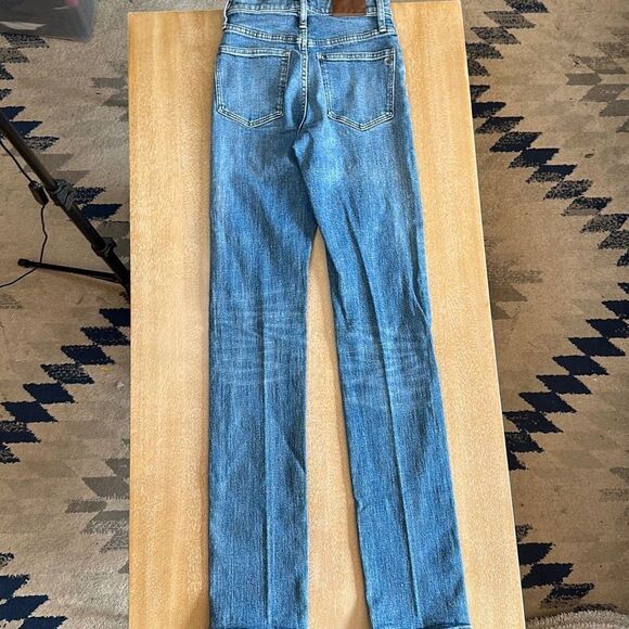 Madewell Classic Straight Jeans - Picture 6 of 9